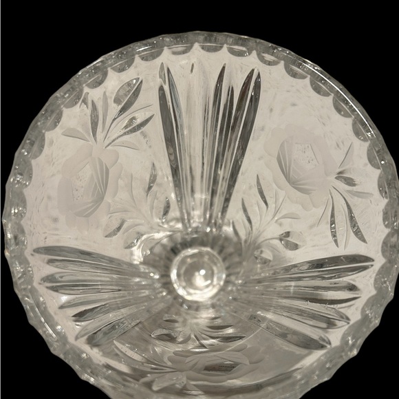 VINTAGE HEAVY CRYSTAL TALL CANDY DISH W/LID. - Picture 5 of 7